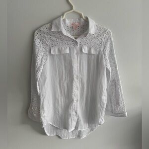 Toby and Olive White Oversized Floral Eyelet Sleeve Botton Down